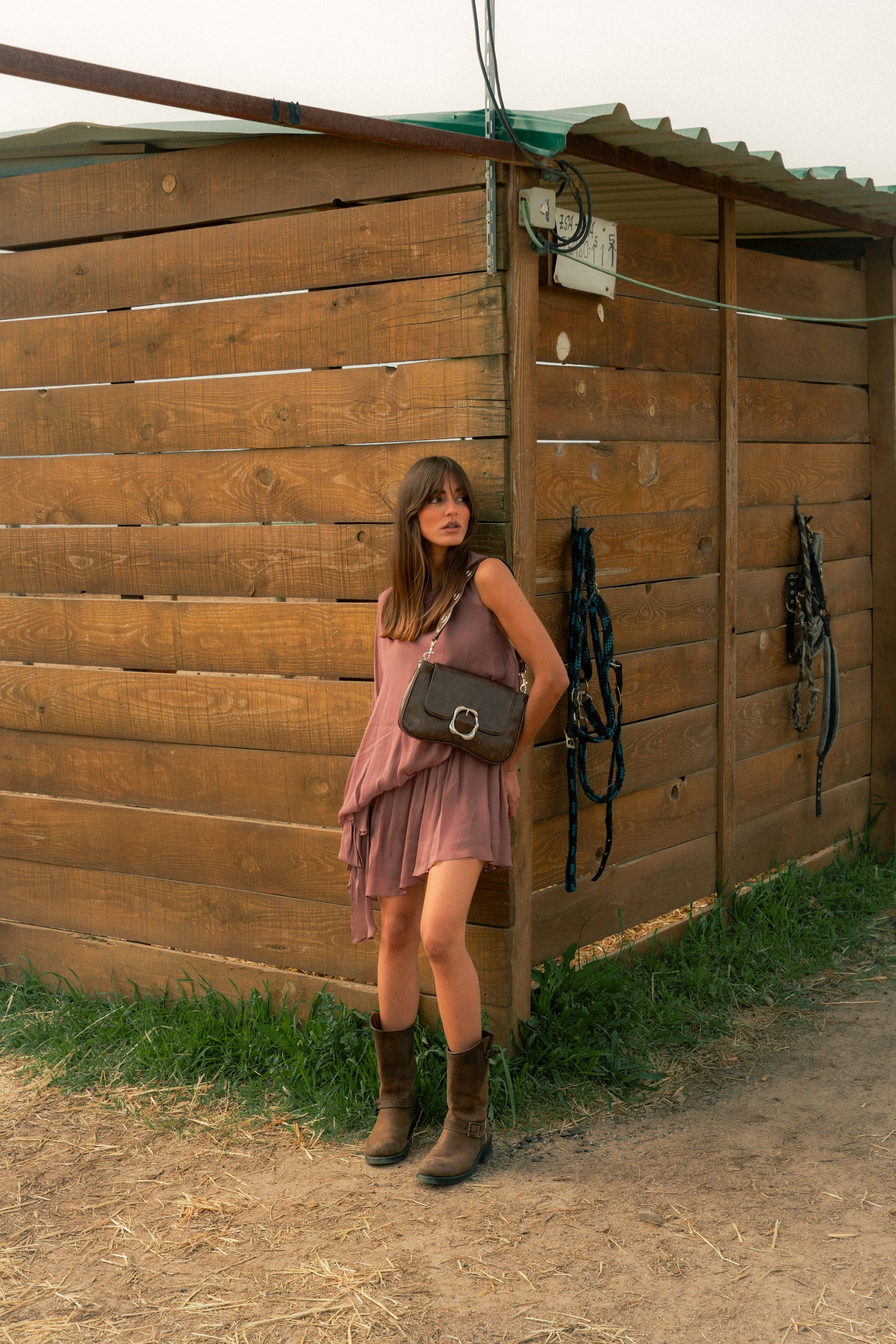 LOA MELTED TACHUELAS BROWN