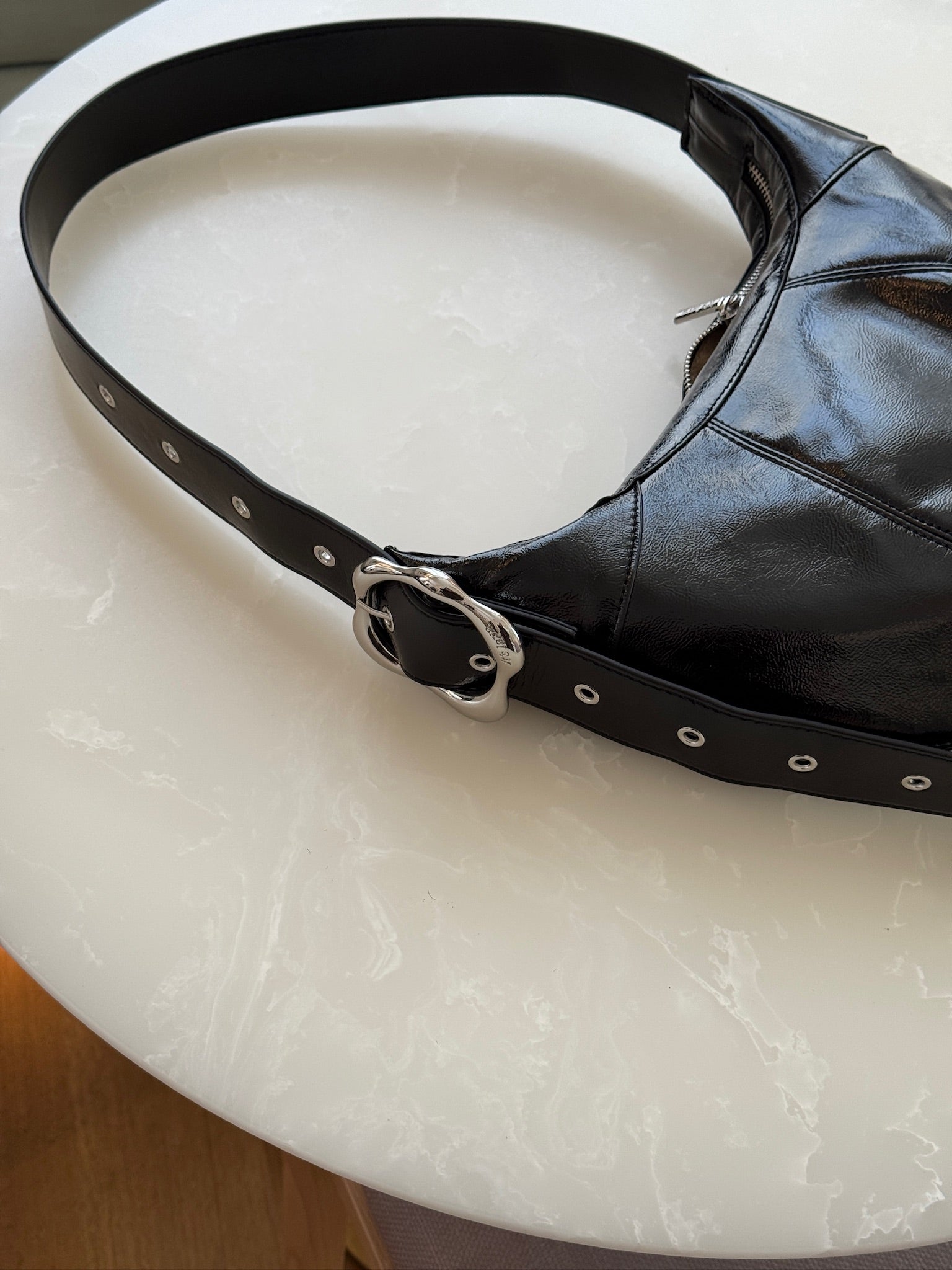 MUSA MELTED BLACK