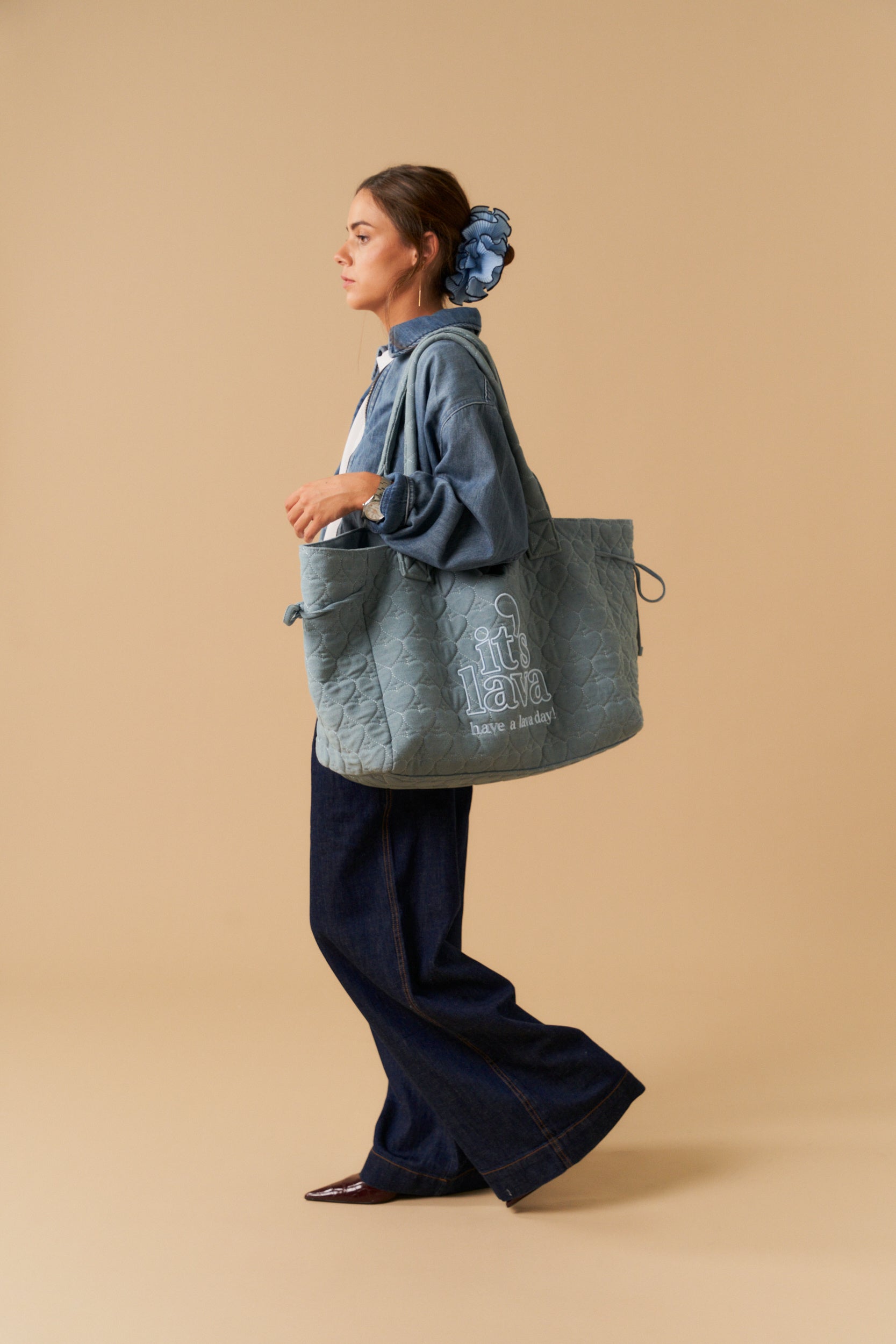 DENIM HEARTS MAXI TOTE